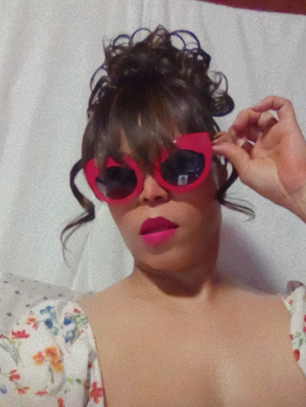 (NEW)! CUTE! Unique! Fuchsia Pink! Cat Shades! :-)